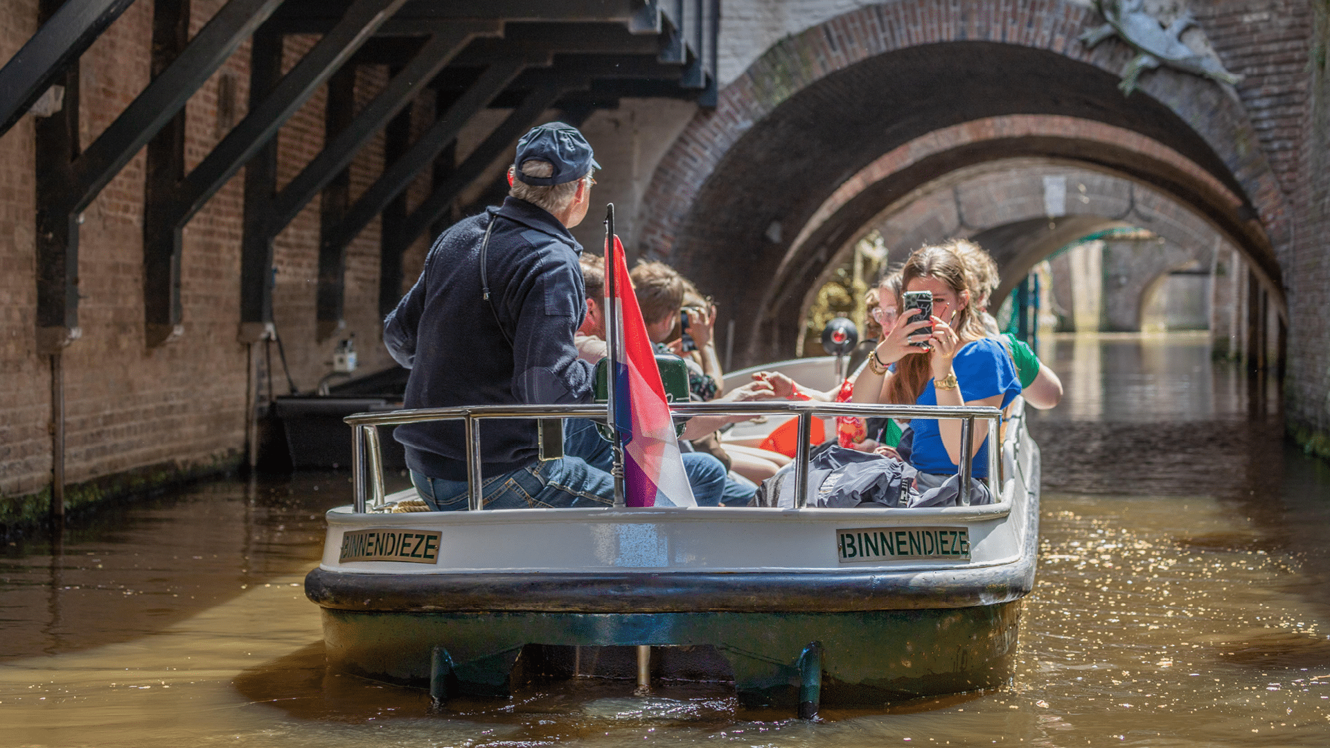 Boottocht door de Binnendieze in Den Bosch